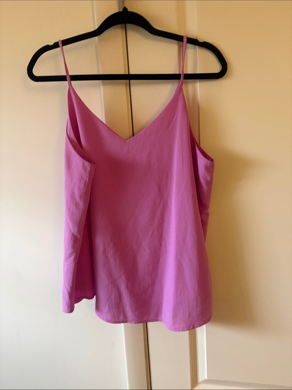 Simply Styled Bright Pink V-Neck Spaghetti Strap Cami
